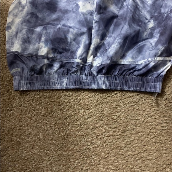 2 gym shorts - Picture 4 of 11